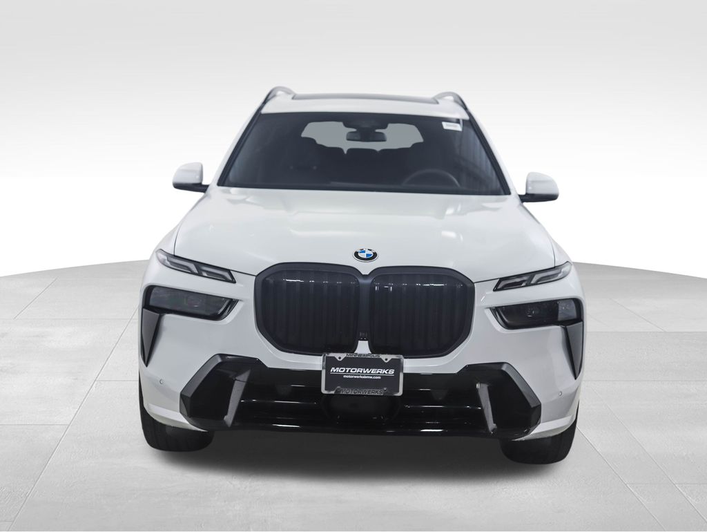 Thumbnail: 2026 BMW X7 - 8