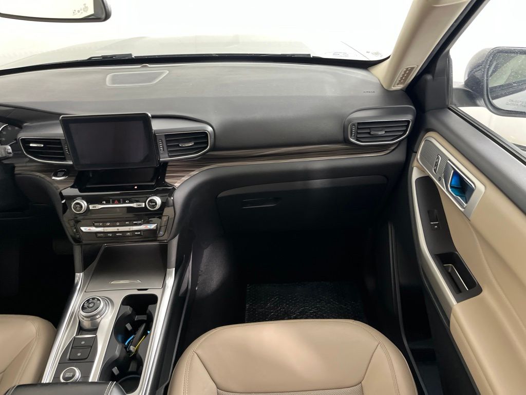 Thumbnail: 2021 Ford Explorer - 22