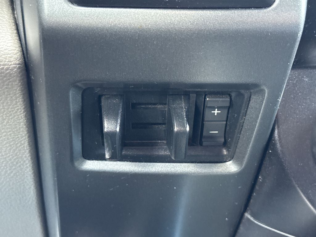 Used 2022 White Ford XLT image 24