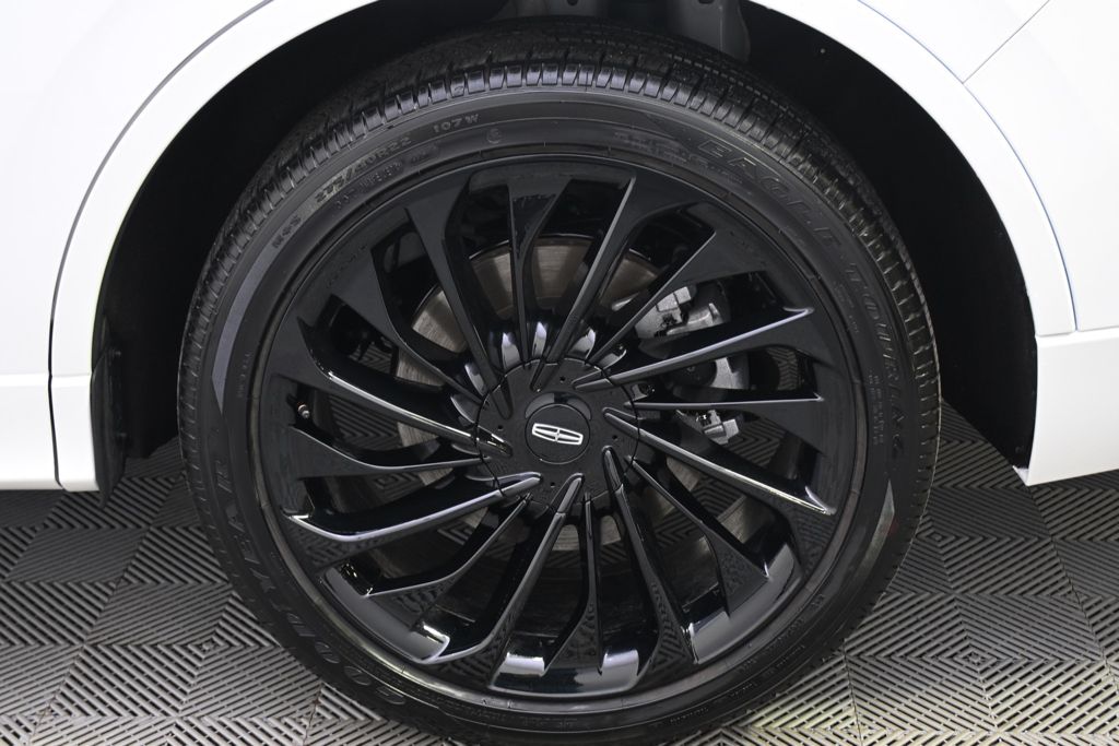 New 2026 White Lincoln Reserve image 20