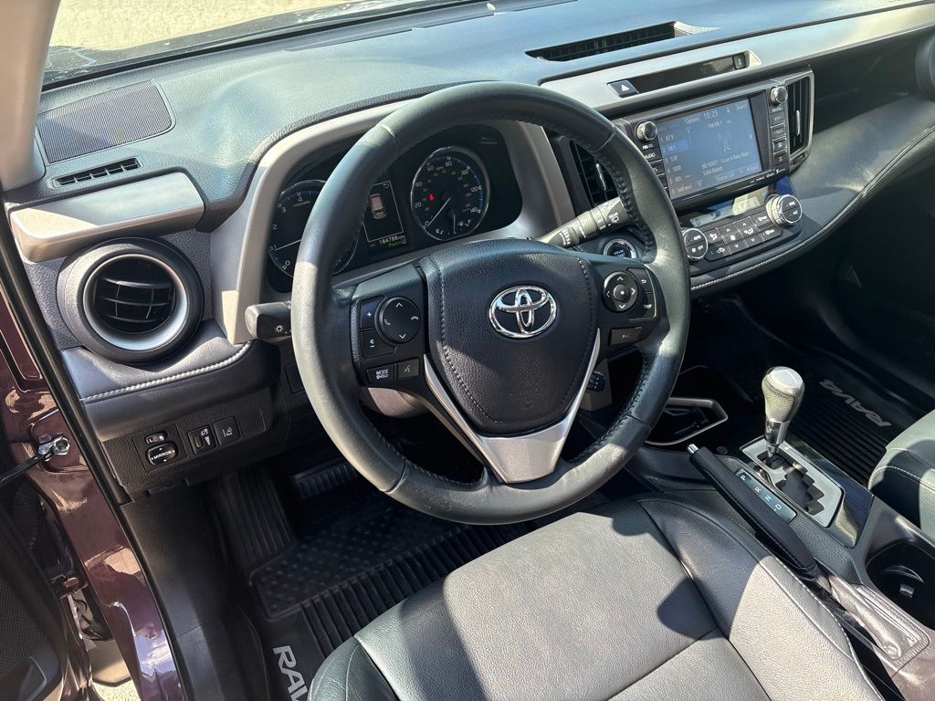 Thumbnail: 2016 Toyota RAV4 - 13