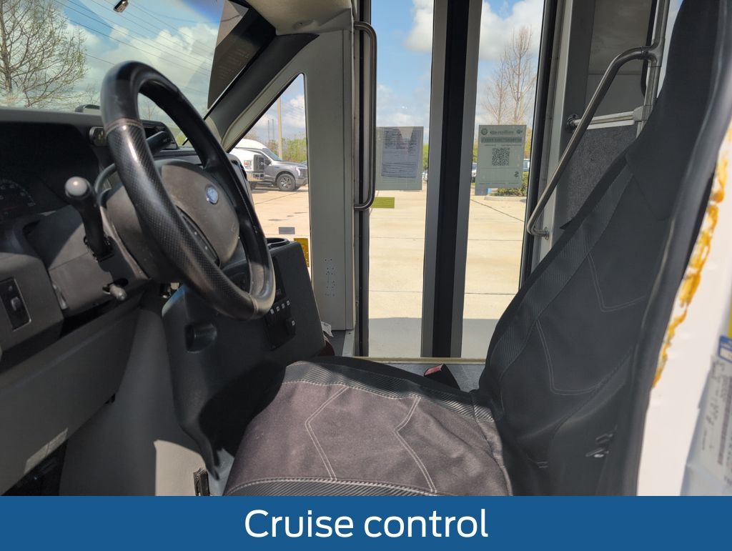 Used 2015 White Ford Base image 4