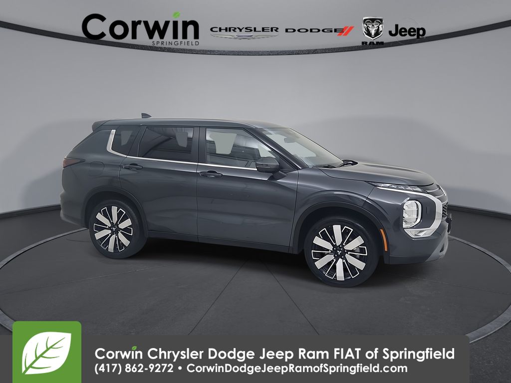 Gray 2025 Mitsubishi Outlander SUV / Crossover Front-Wheel Drive Continuously Variable Transmission