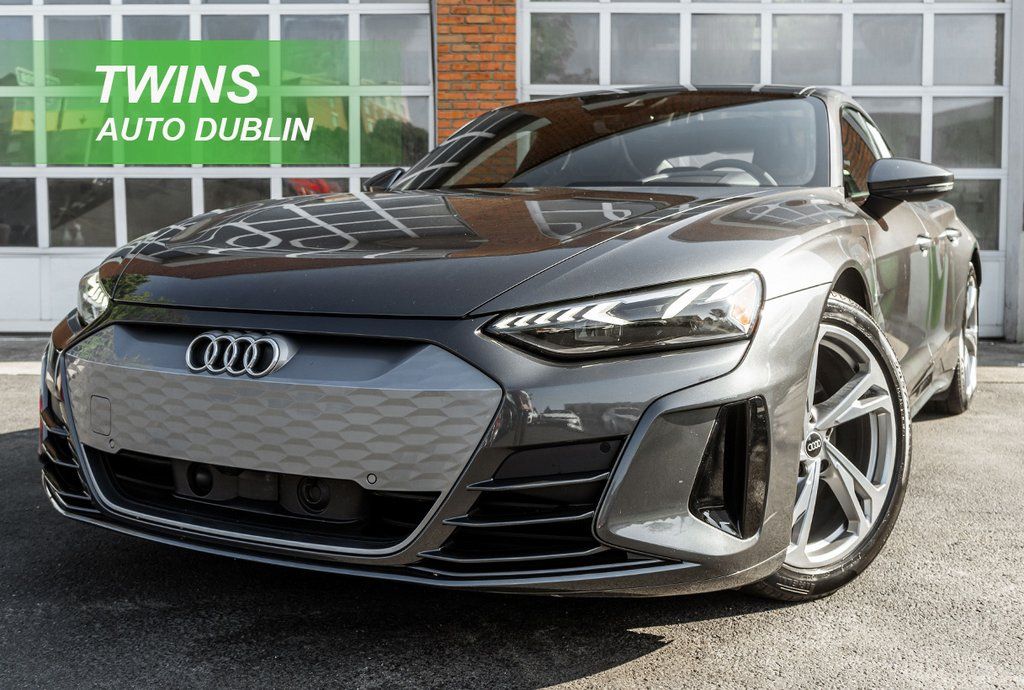 Daytona Gray Pearl 2022 Audi e-tron GT Premium Plus quattro AWD Sedan All-Wheel Drive 1-Speed Automatic