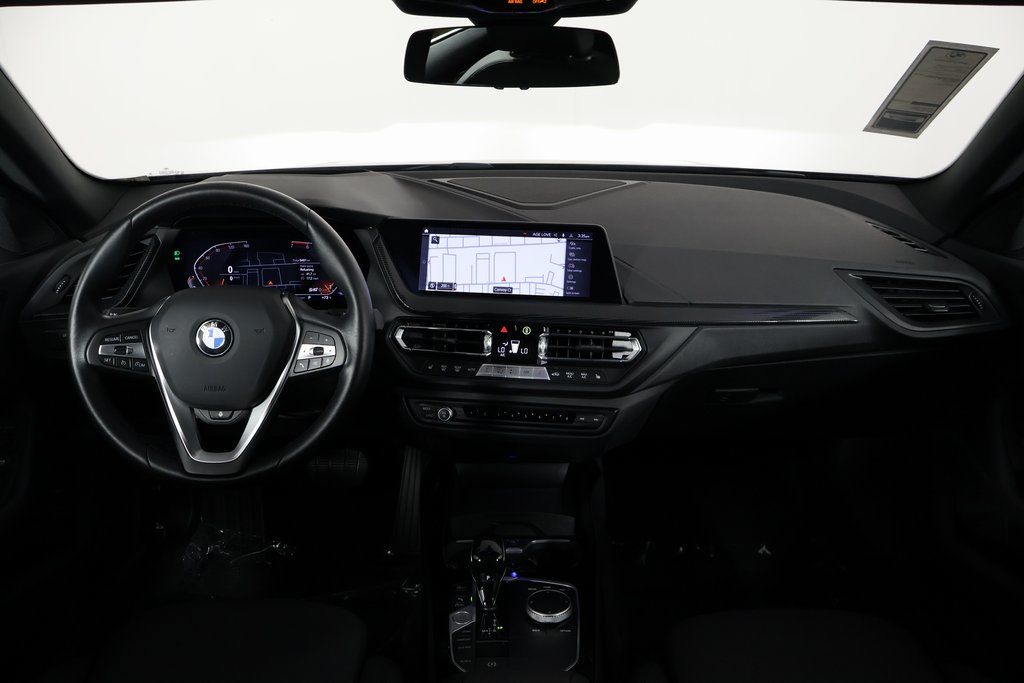 Thumbnail: 2024 BMW 2 Series - 8