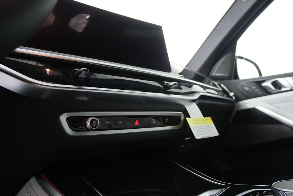 Thumbnail: 2026 BMW X5 - 21