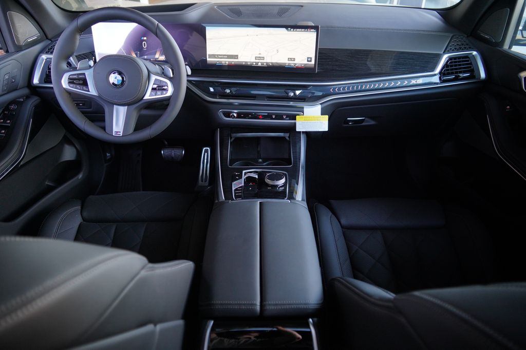 Thumbnail: 2026 BMW X5 - 13
