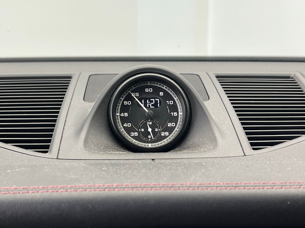 Thumbnail: 2022 Porsche Macan - 12