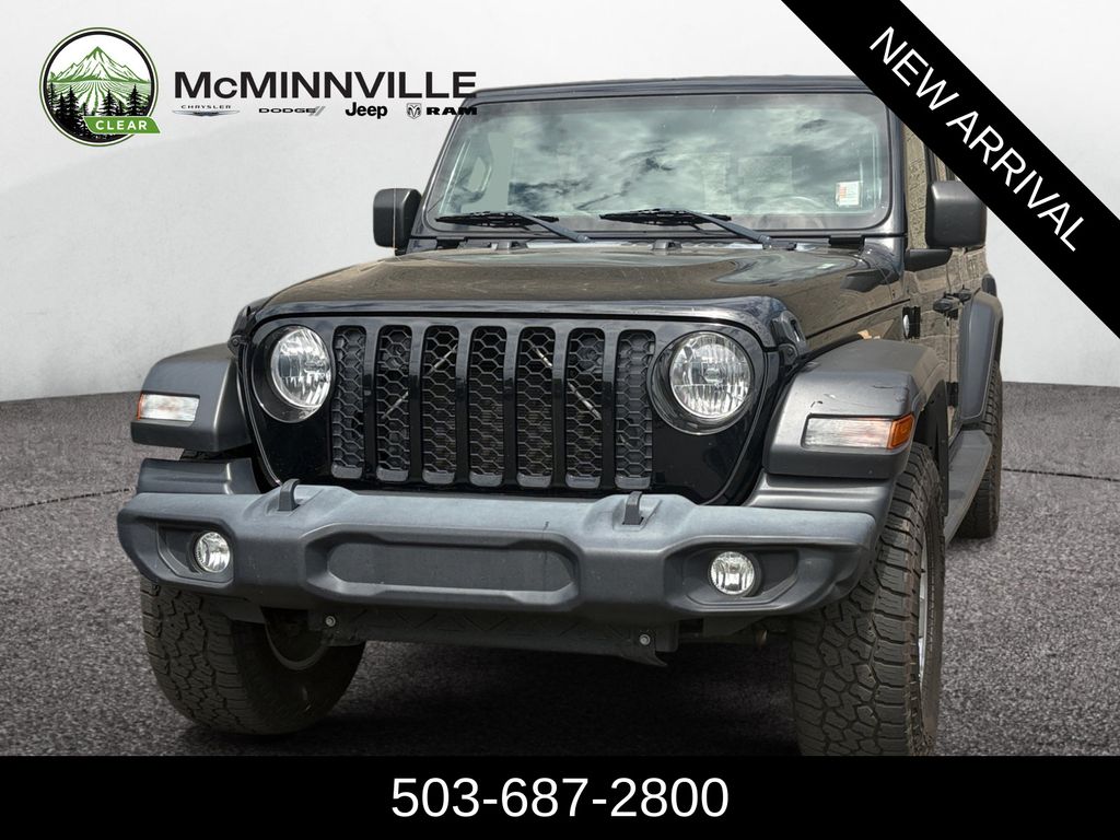 Black Clearcoat 2020 Jeep Gladiator Pickup Truck Four-Wheel Drive 8-Speed Automatic