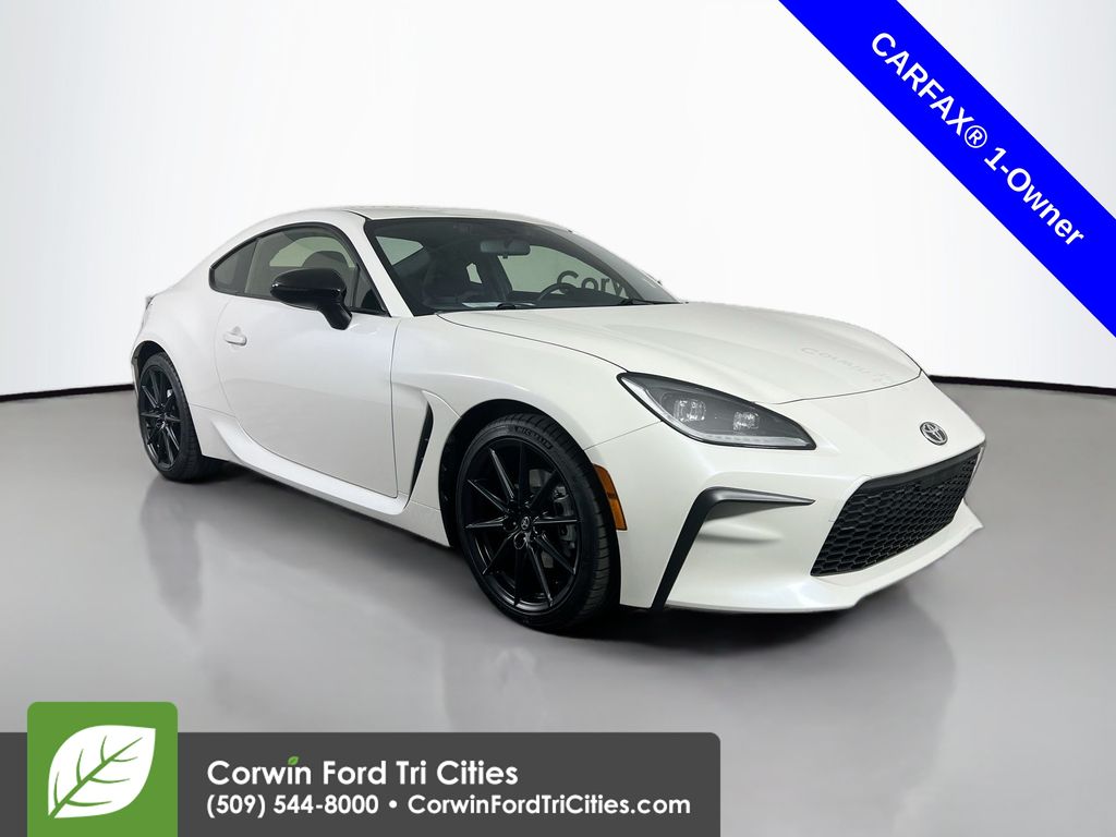 Halo 2025 Toyota GR86 Coupe Rear-Wheel Drive 6-Speed Manual