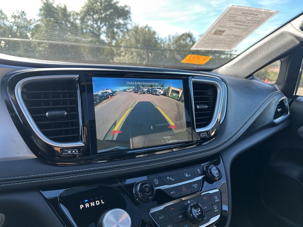 Used Car 2025 Chrysler Pacifica  Limited For Sale Under $40,000 In Austin, Texas