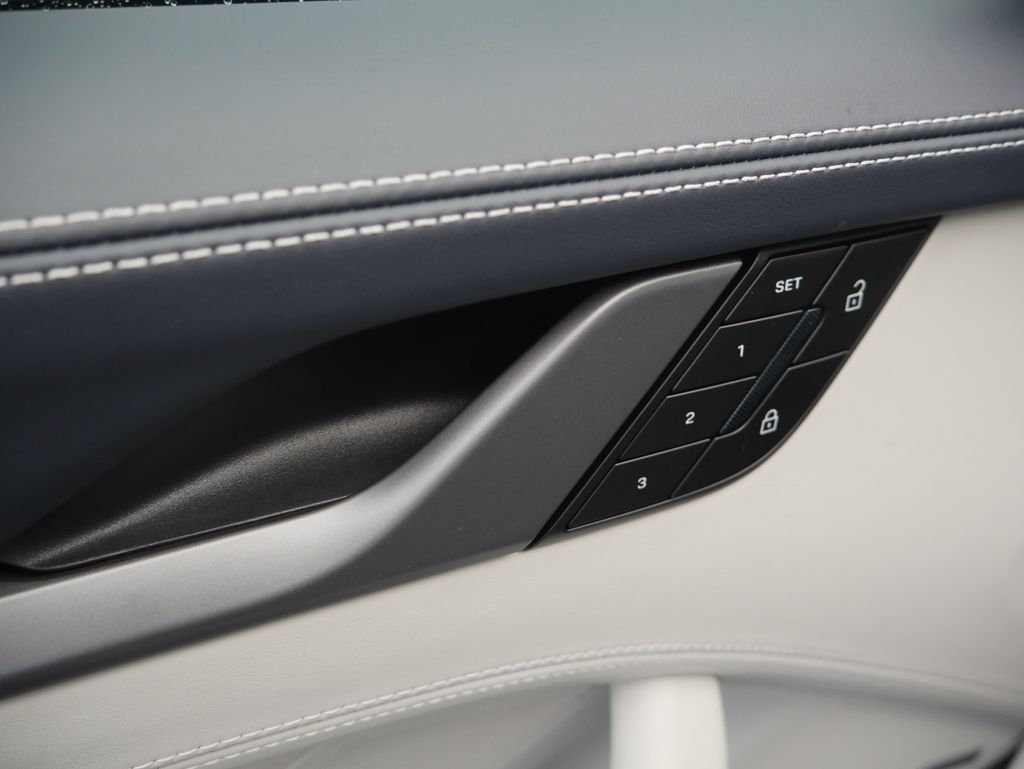 Thumbnail: 2026 Porsche 911 - 15