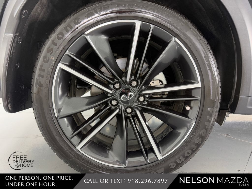 Used 2022 Black INFINITI LUXE image 15