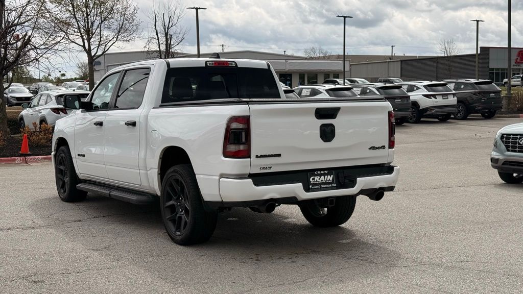 View vehicle photo 5