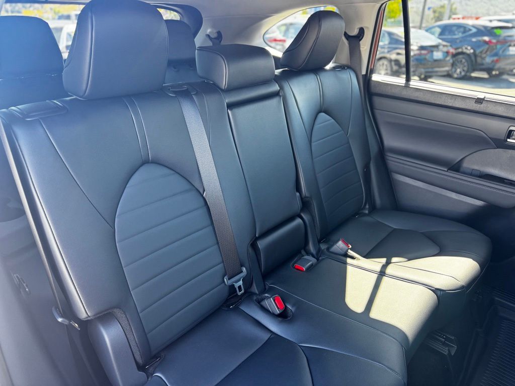 New 2026 Toyota Highlander SUV