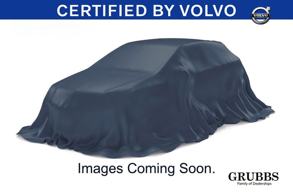 2024 Volvo XC60 B5 Plus Dark Theme AWD