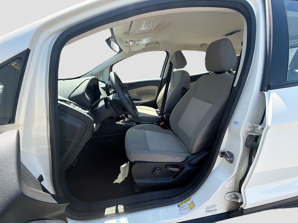 Used 2022 White Ford S image 21