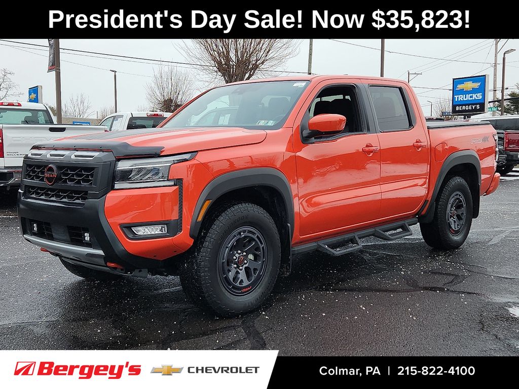 2025 Nissan Frontier PRO-4X Crew Cab 4WD