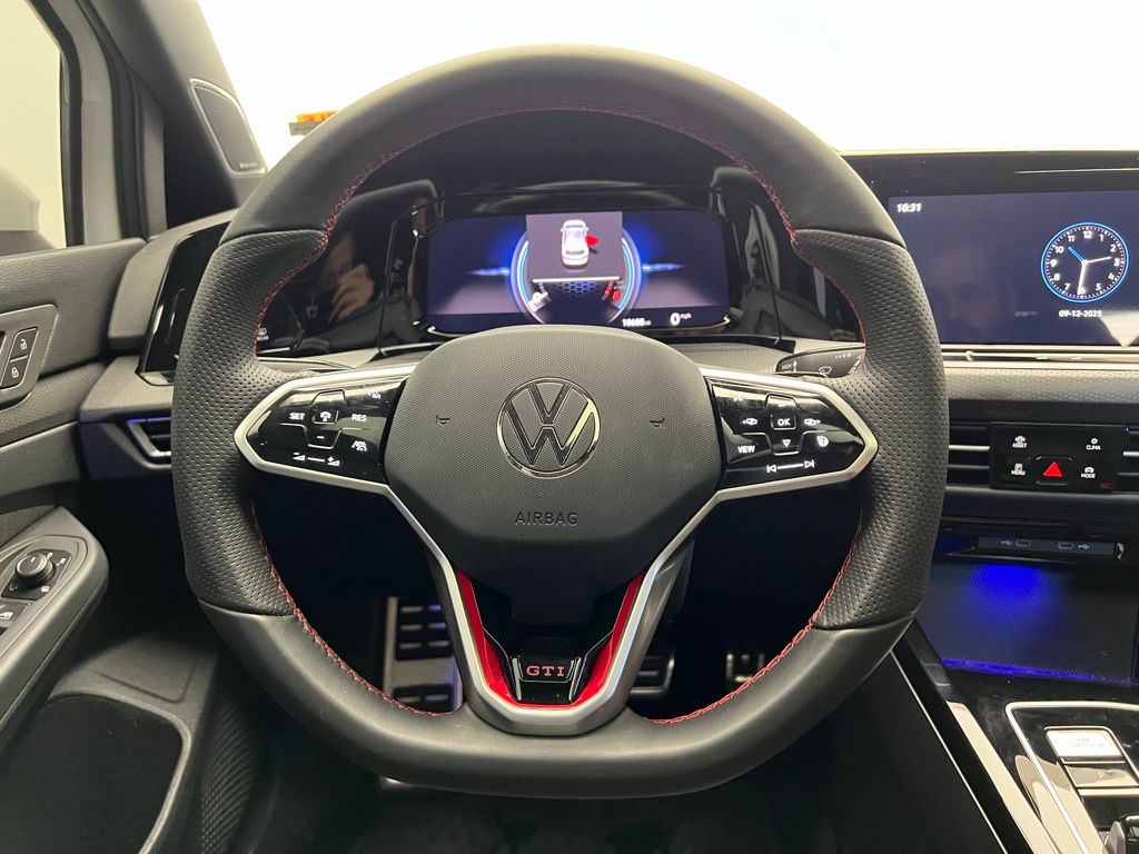 Thumbnail: 2024 Volkswagen Golf - 17