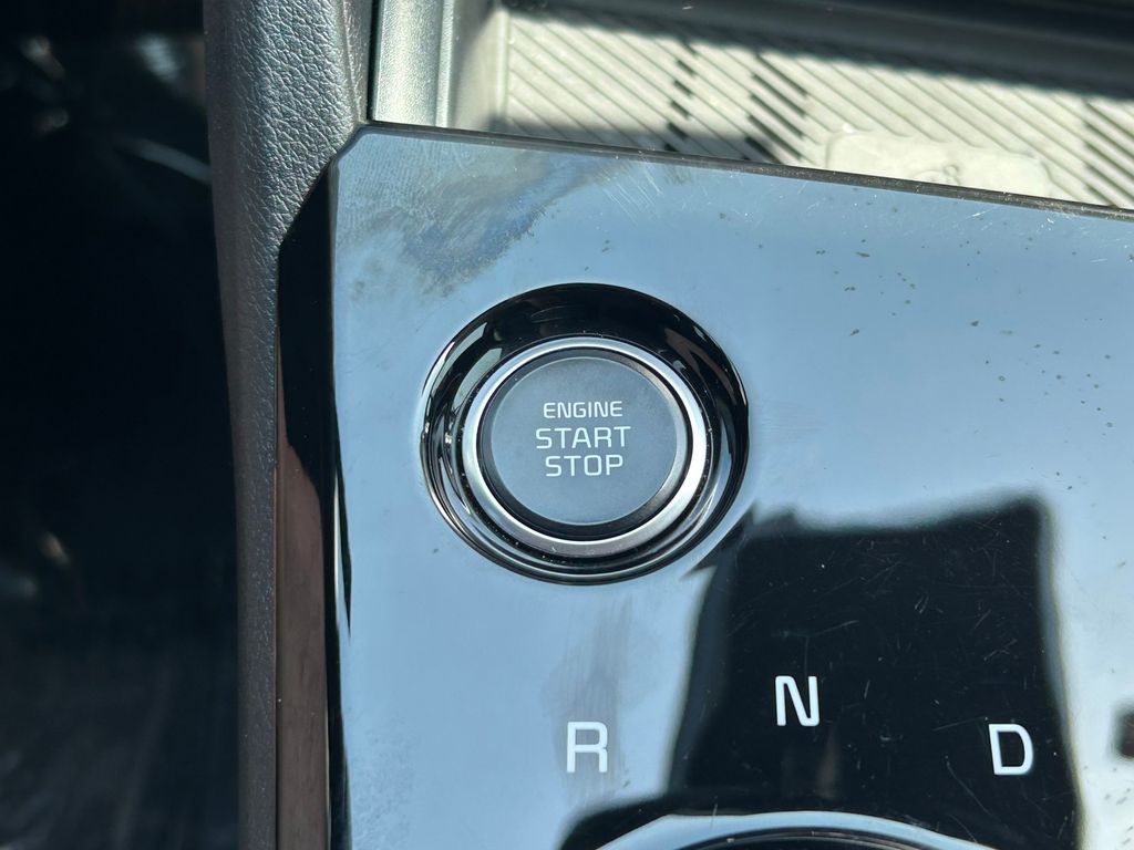 Used 2023 Kia Sportage Hybrid SUV