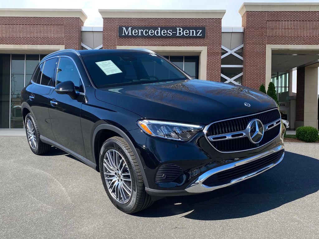 2024 Mercedes-Benz GLC 300 3