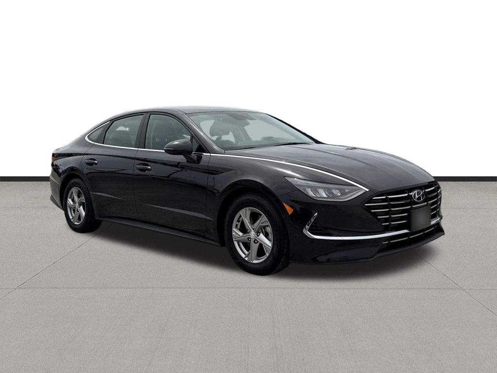 2023 Hyundai Sonata SE - 2