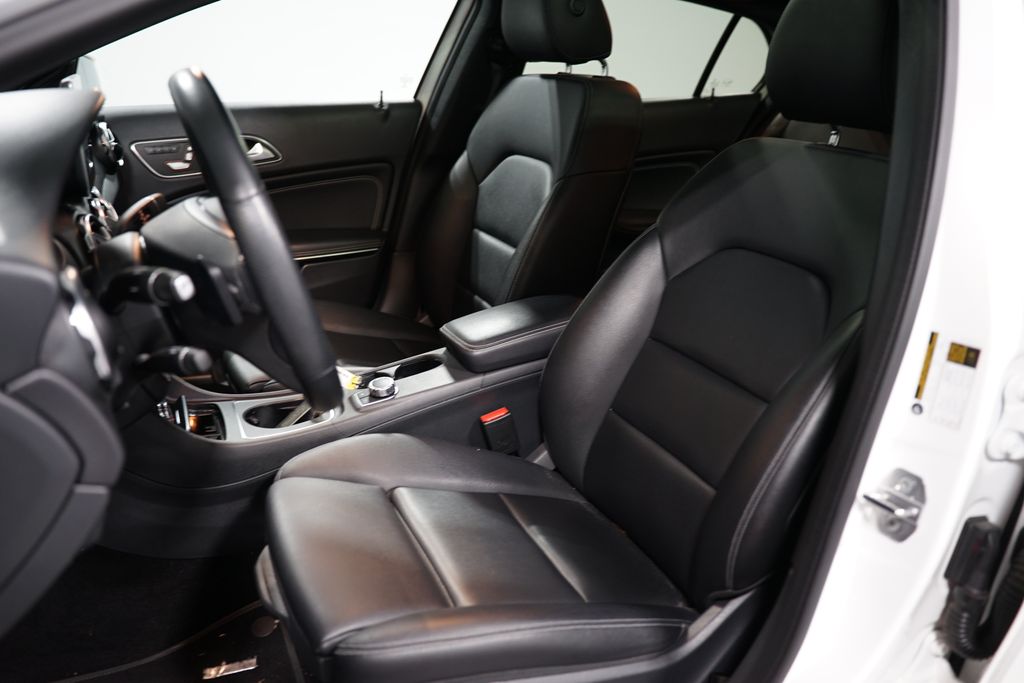 Thumbnail: 2019 Mercedes-Benz GLA - 6
