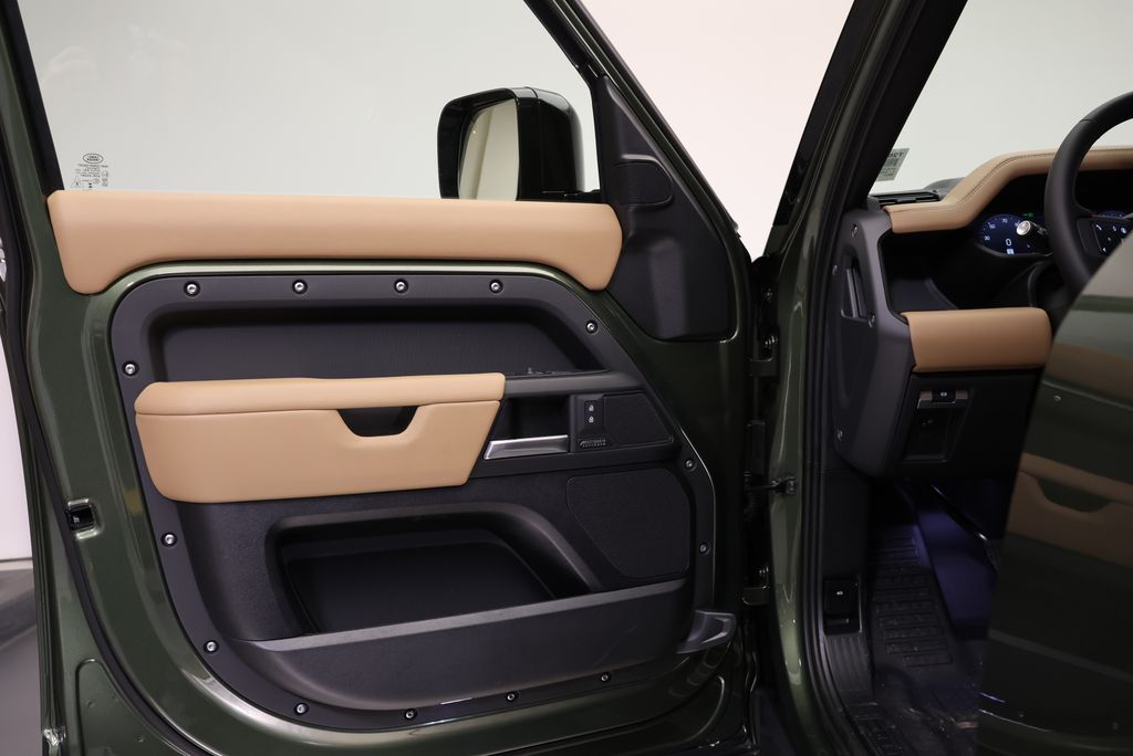 Thumbnail: 2026 Land Rover Defender - 25