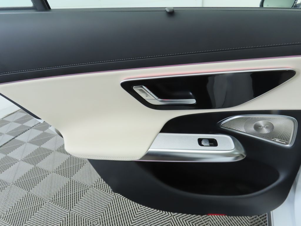 2025 Mercedes-Benz E-Class E 350 28