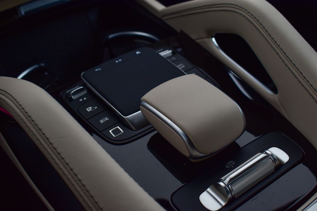 Thumbnail: 2026 Mercedes-Benz GLE - 14