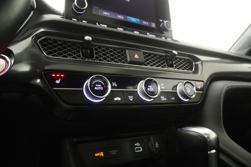 Thumbnail: 2024 Acura Integra - 23