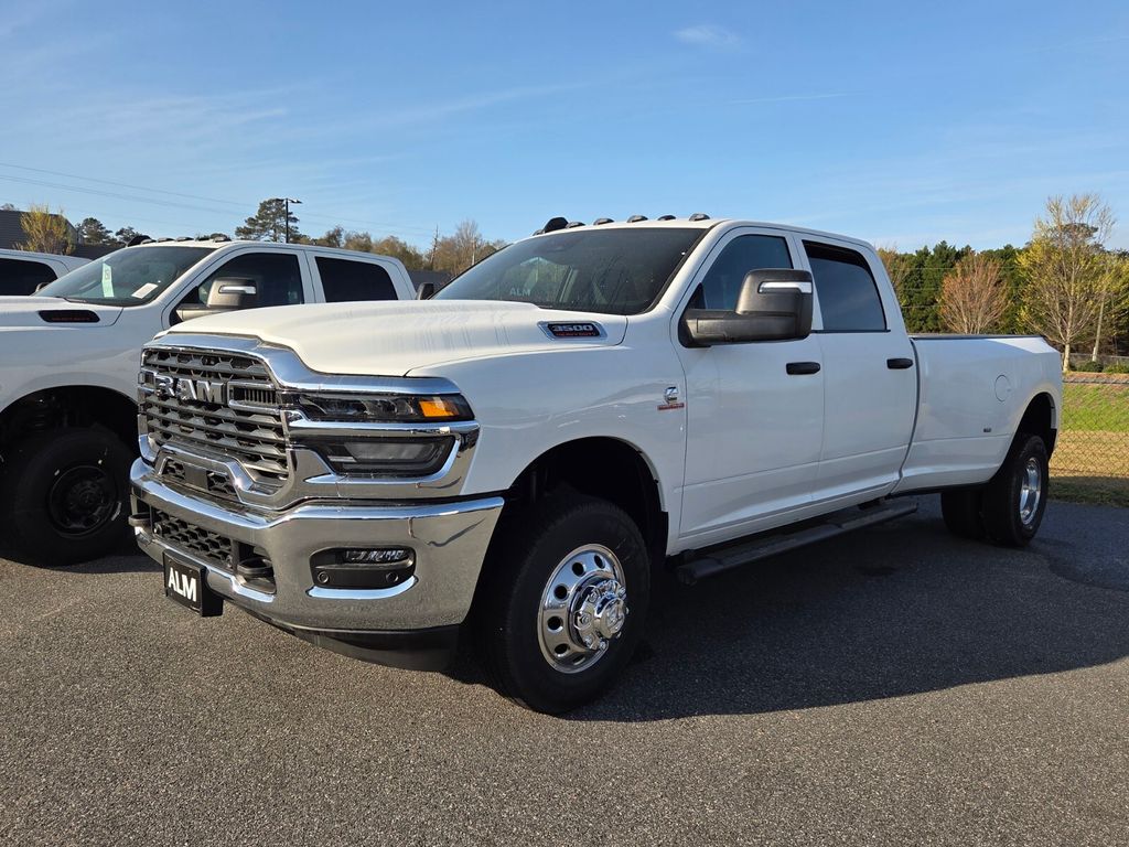2026 RAM 3500 Tradesman Crew Cab LB DRW 4WD