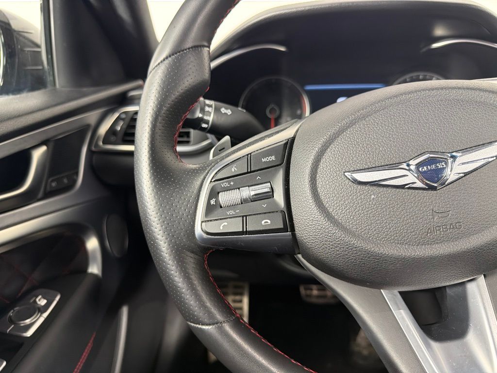 Thumbnail: 2020 Genesis G70 - 22