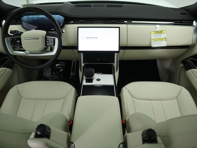 Thumbnail: 2025 Land Rover Range Rover - 13