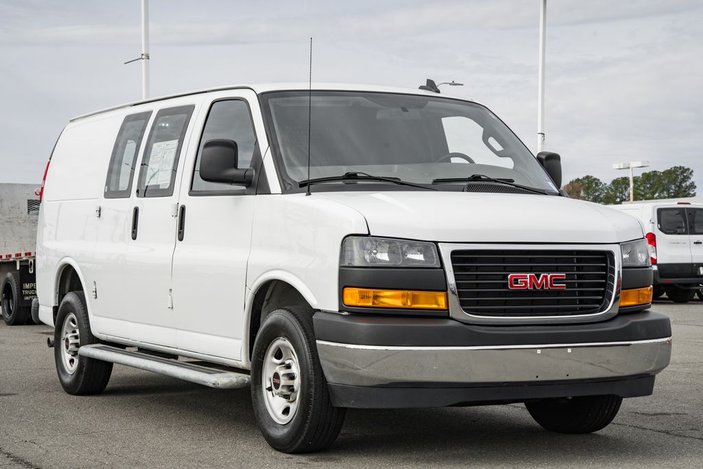 2024 GMC Savana Cargo 2500 RWD