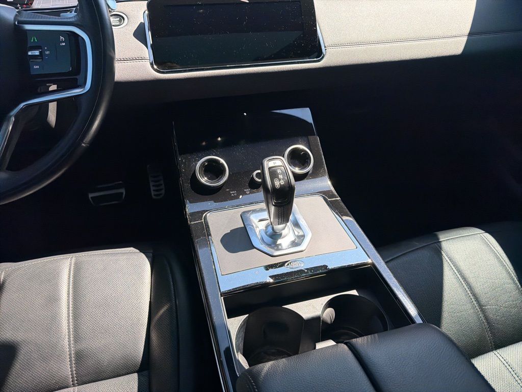 Thumbnail: 2021 Land Rover Range Rover Evoque - 16