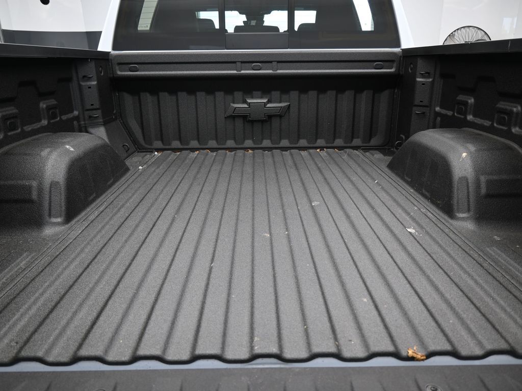 Used 2026 Summit White Chevrolet High Country image 49