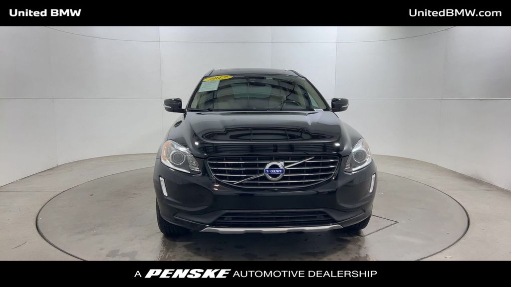 Thumbnail: 2017 Volvo XC60 - 3
