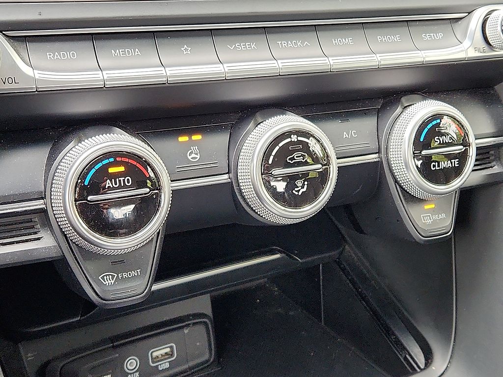 Thumbnail: 2019 Genesis G70 - 15