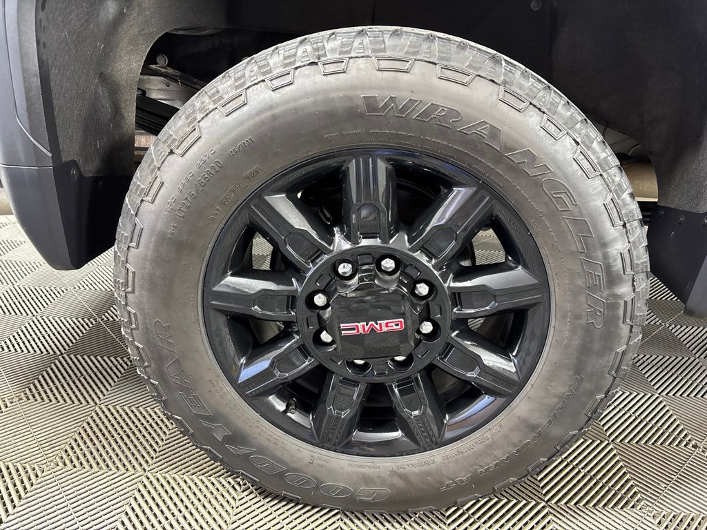 Thumbnail: 2024 GMC Sierra 2500 - 16