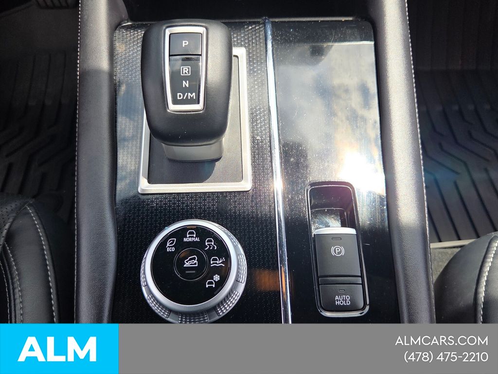 Used 2024  Mitsubishi SEL image 20
