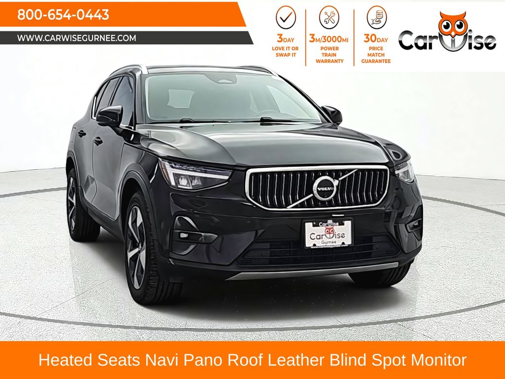  2024 Volvo XC40 B5 Plus Bright Theme AWD   