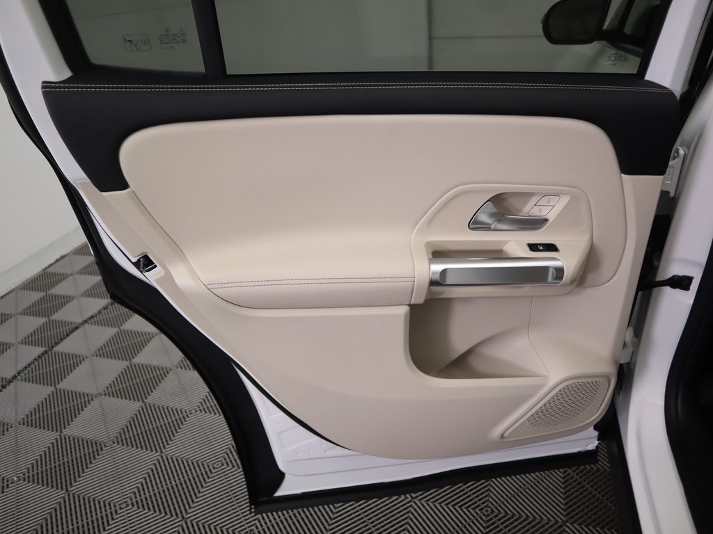 Thumbnail: 2026 Mercedes-Benz GLB - 27