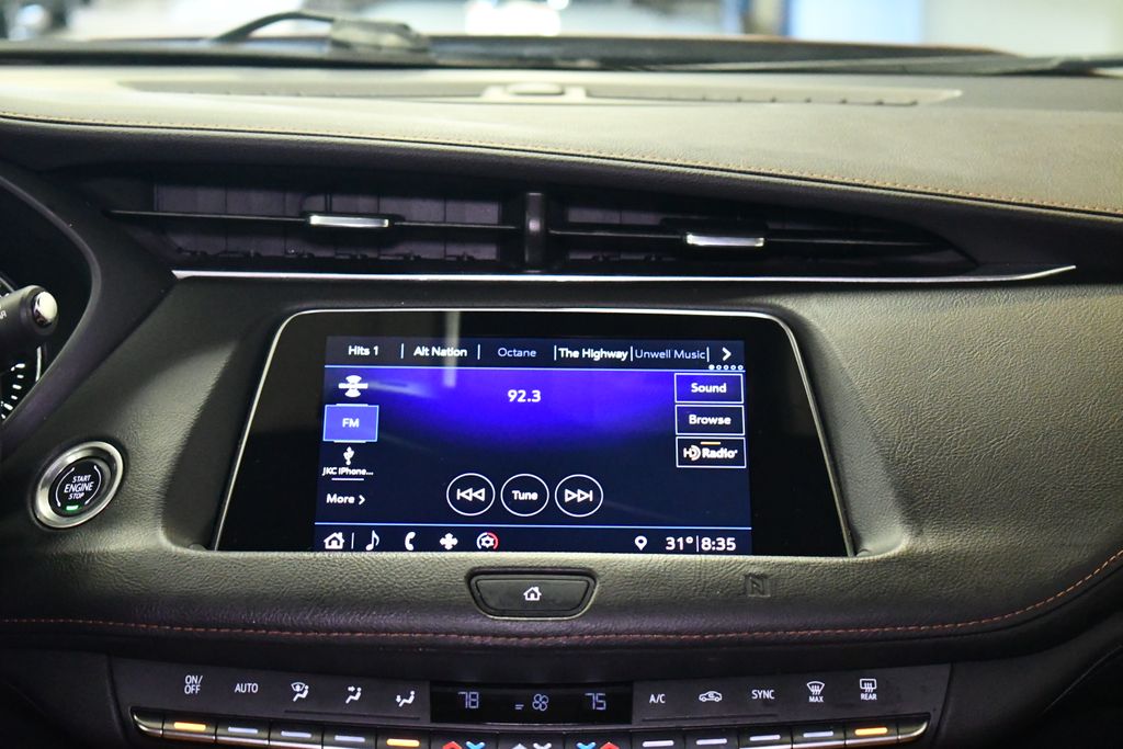 Thumbnail: 2019 Cadillac XT4 - 19