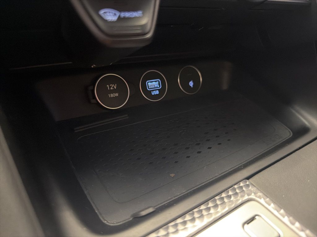 Thumbnail: 2023 Genesis G70 - 32