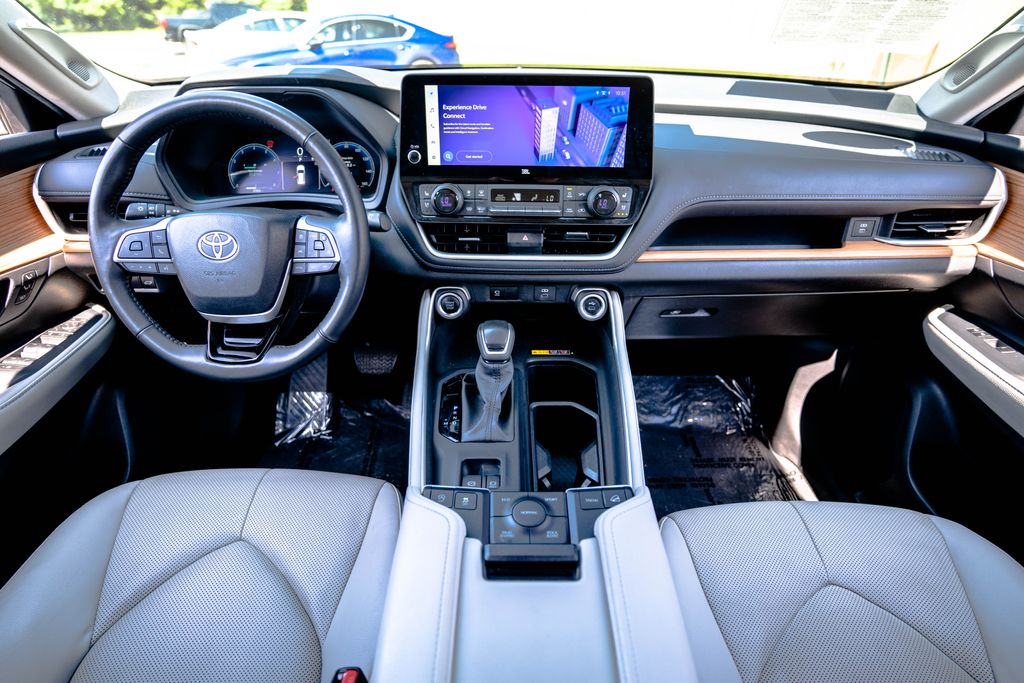 Used 2024 Toyota Grand Highlander SUV