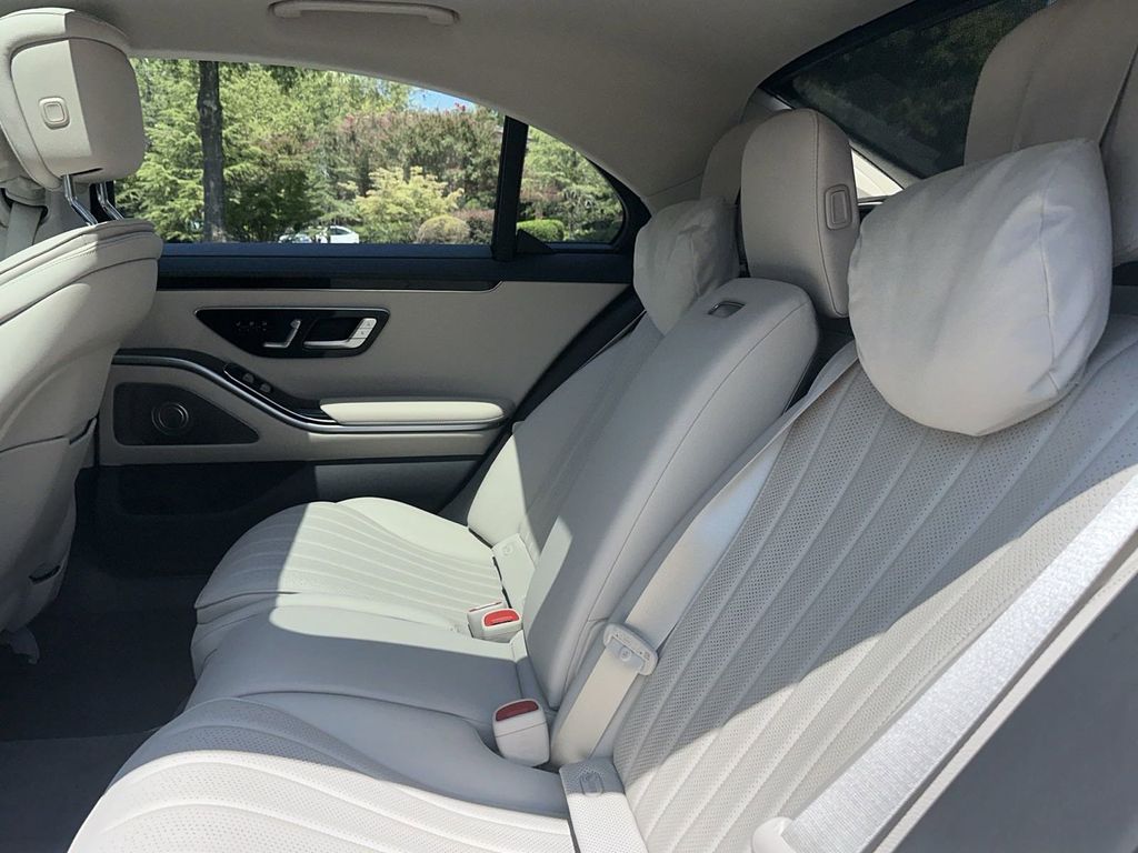 2022 Mercedes-Benz S-Class S 580 22