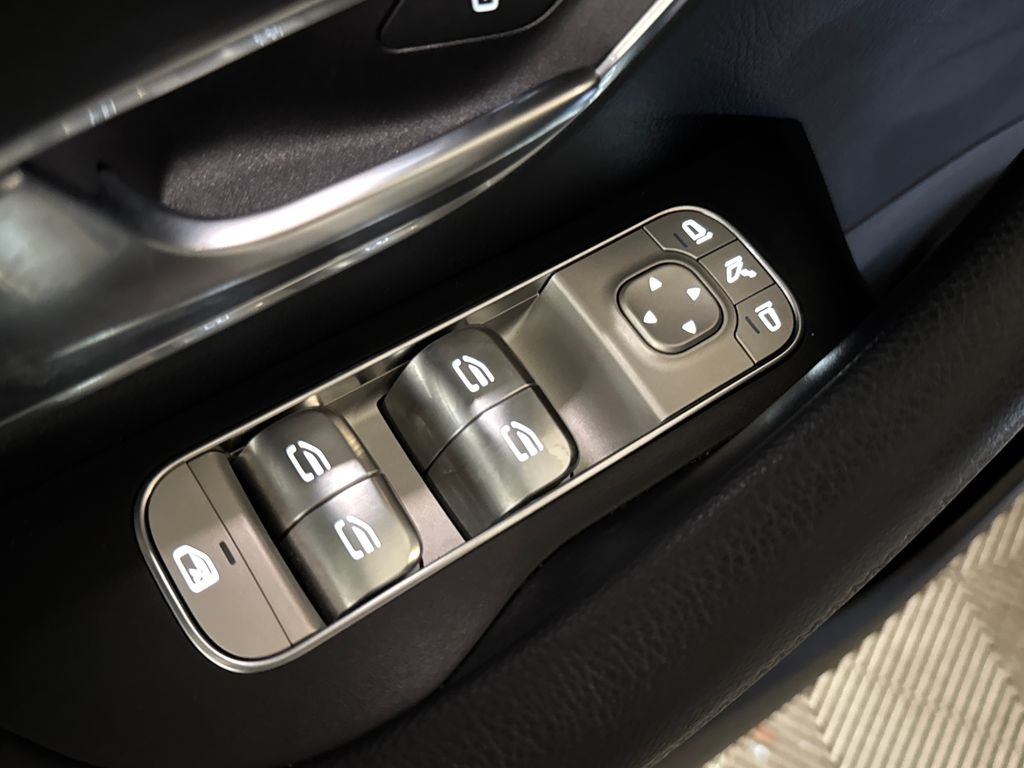 Certified Used 2024 Silver Mercedes-Benz GLE 450 image 16