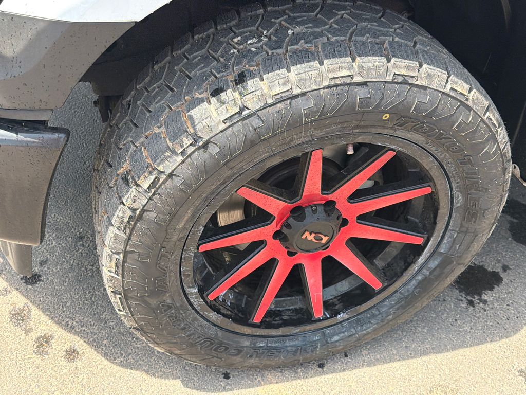 Used 2017 White Ford XL image 11