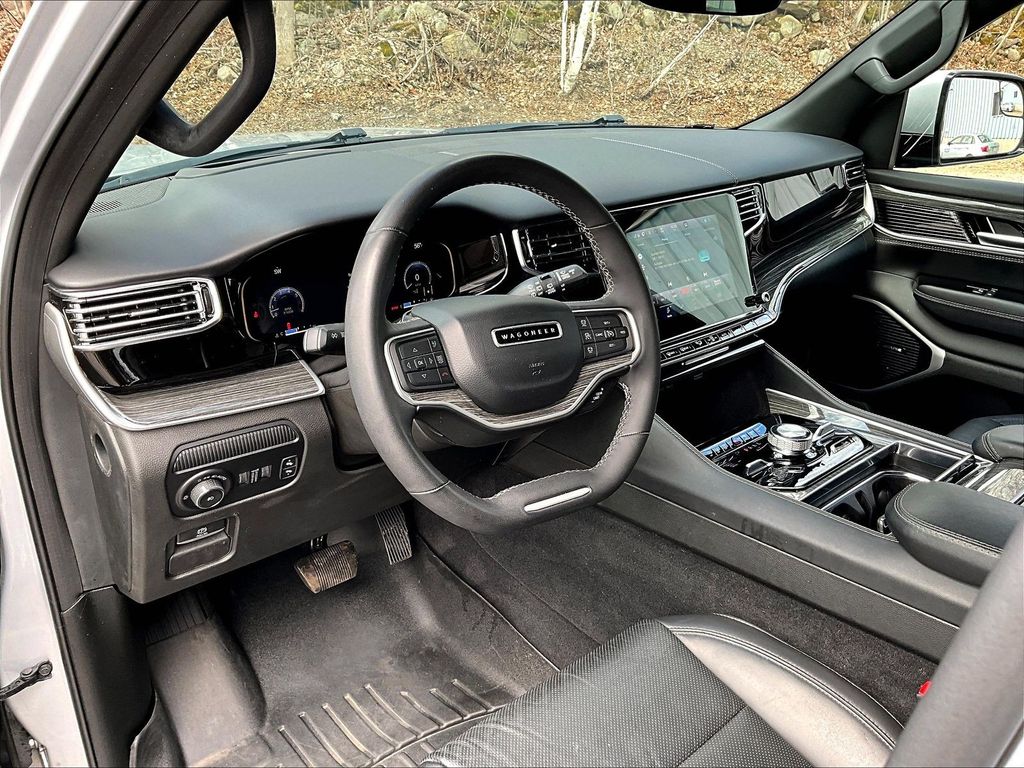 2022 Jeep Wagoneer — photo 8